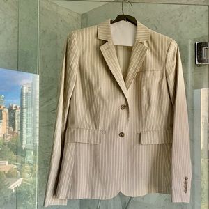 Elegant, light and very high quality